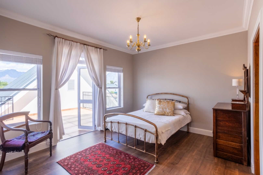 5 Bedroom Property for Sale in Val De Vie Estate Western Cape